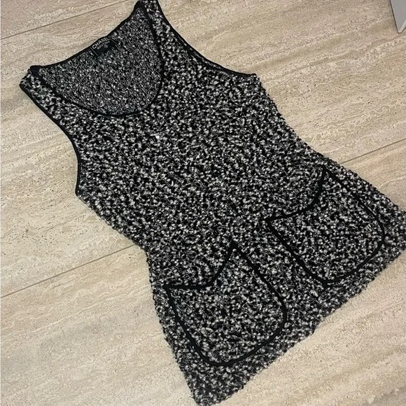 Chanel Women's Black and White Textured Top - Picture 2 of 5